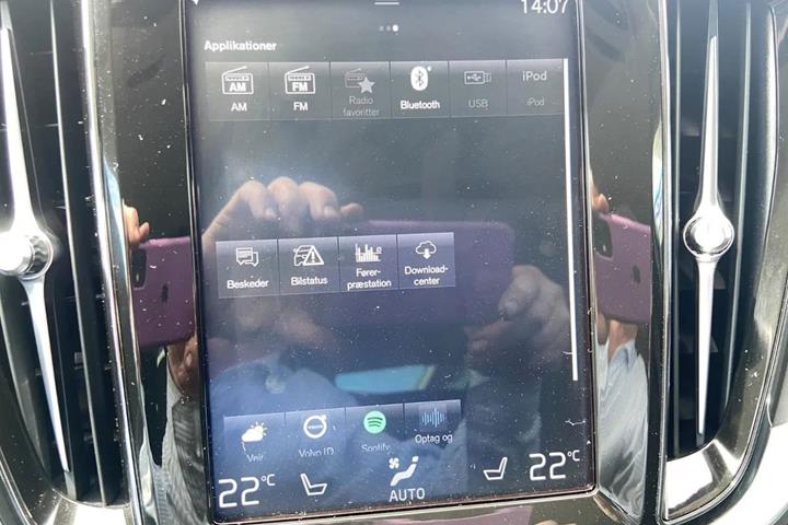 Blå Volvo V60 fra 2019