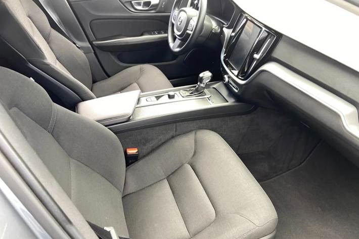 Blå Volvo V60 fra 2019