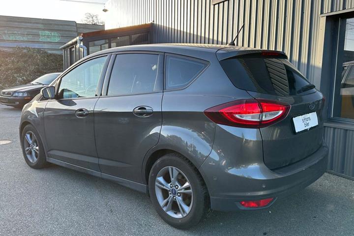 Grå Ford C-MAX fra 2019