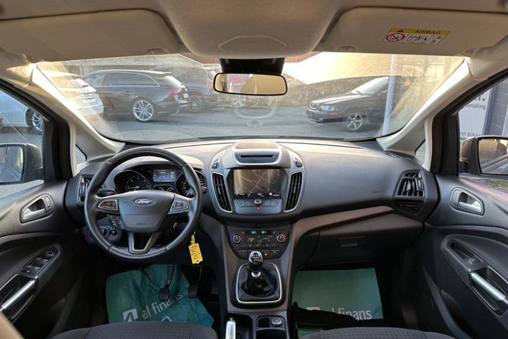 Grå Ford C-MAX fra 2019