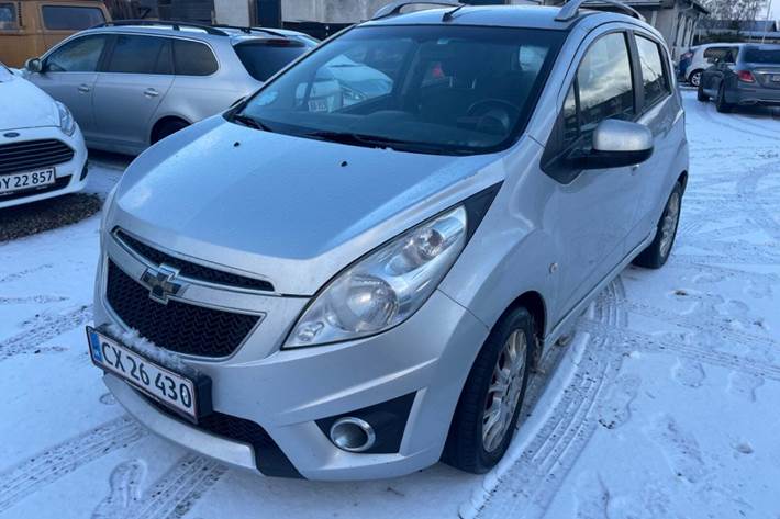 Sølv Chevrolet Spark fra 2012