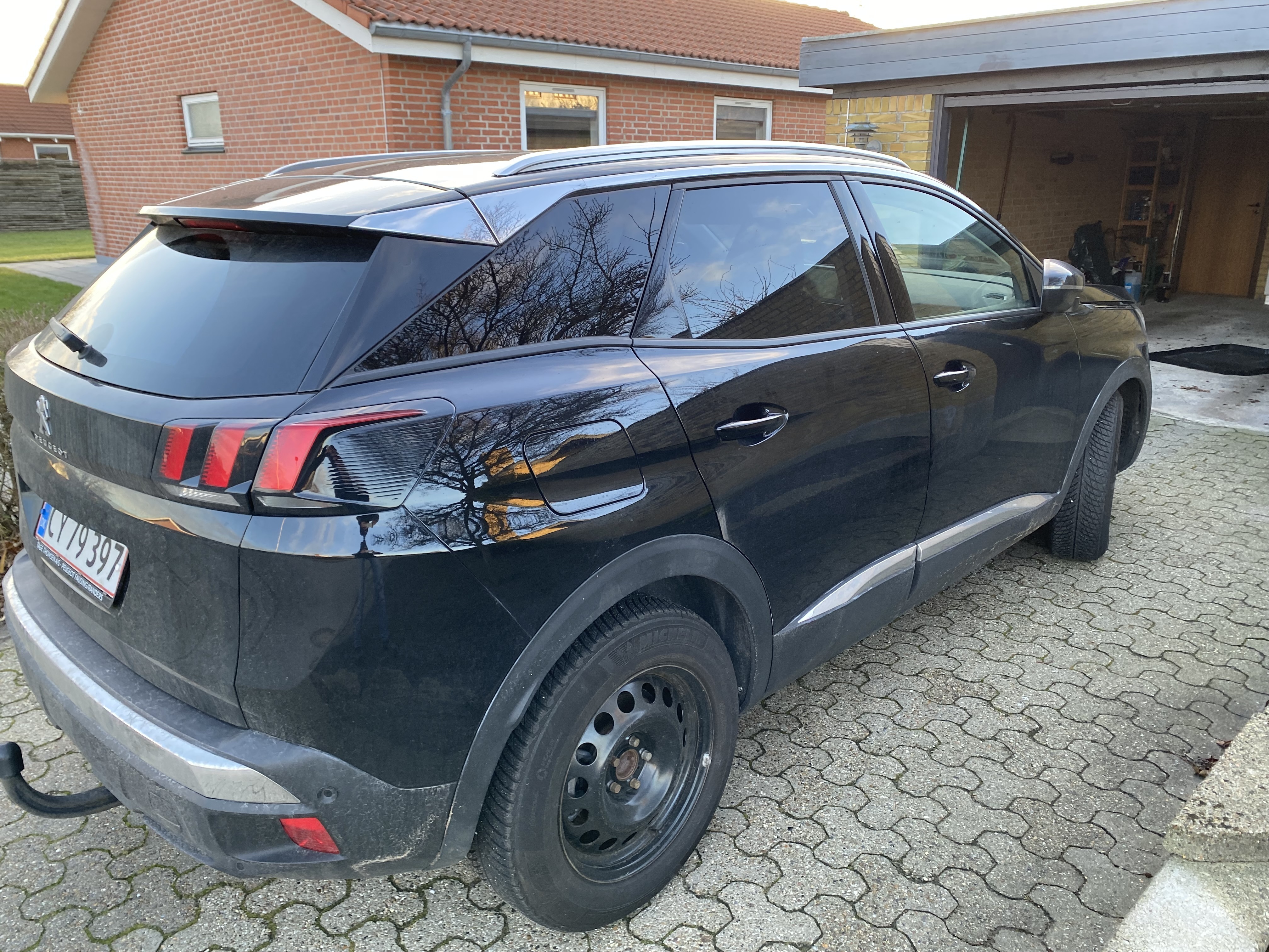 Sort Peugeot 3008 fra 2020
