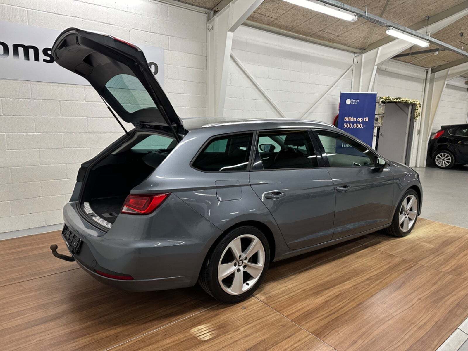 Sort Seat Leon fra 2015