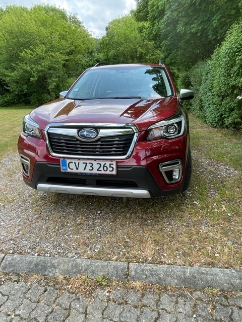 Rød Subaru Forester fra 2020
