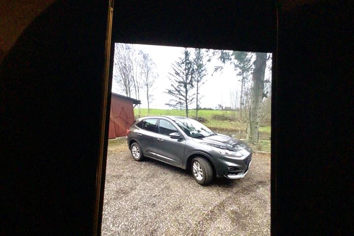 Grå Ford Kuga fra 2021