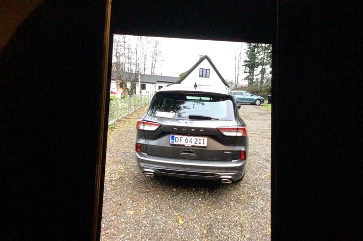 Grå Ford Kuga fra 2021