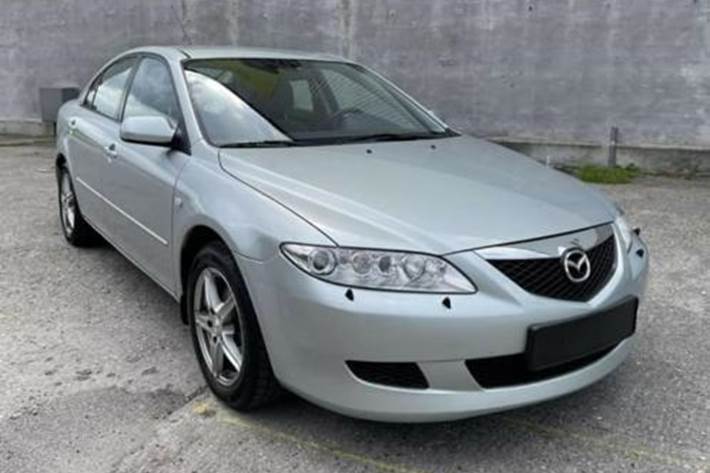 Sølv Mazda 6 fra 2004