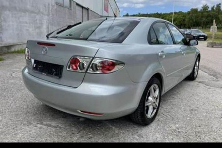 Sølv Mazda 6 fra 2004