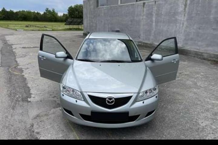 Sølv Mazda 6 fra 2004