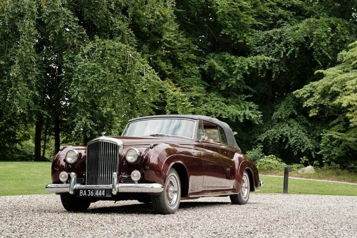 Rød Bentley S1 fra 1957