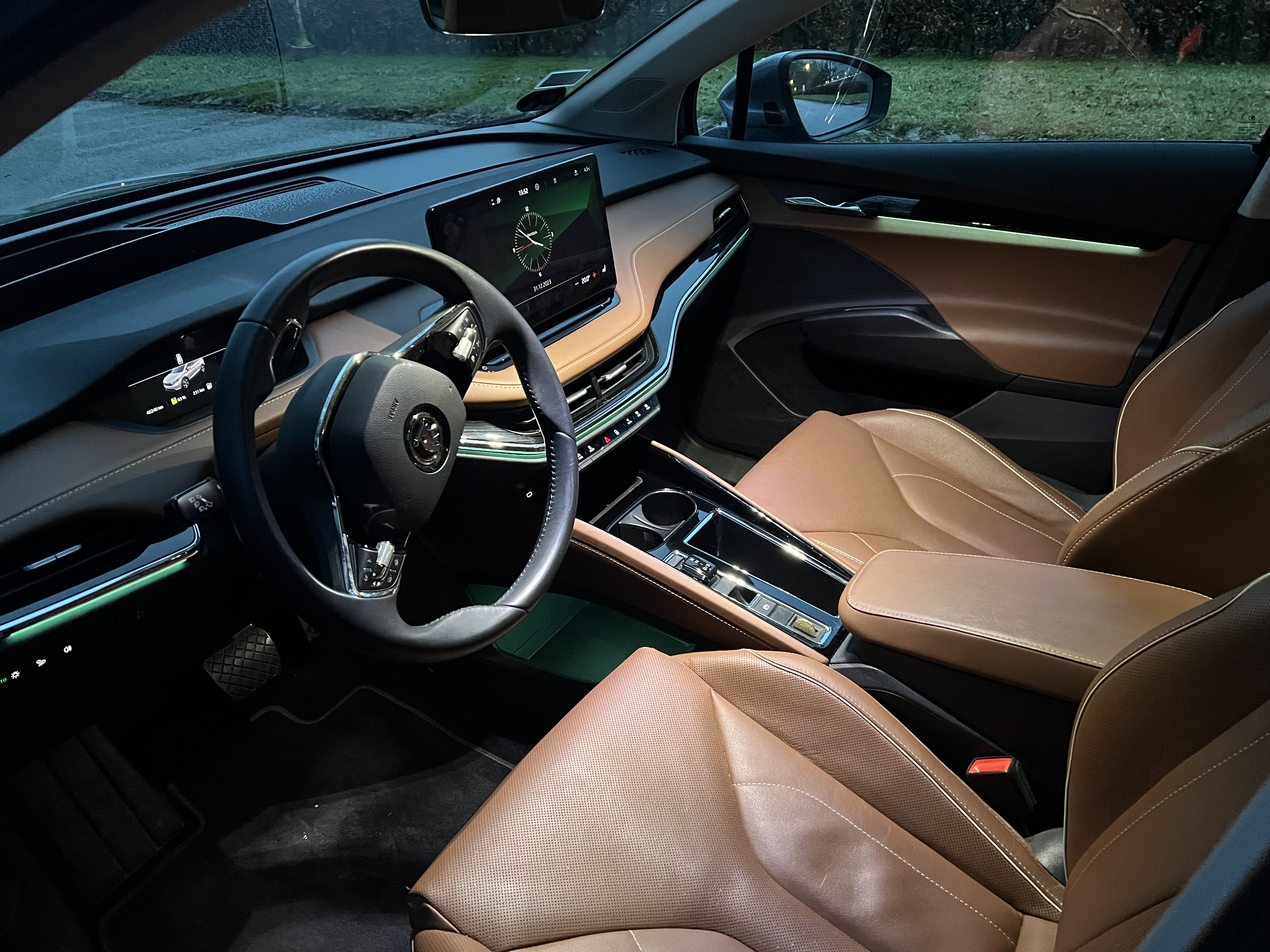 Grå Skoda Enyaq iV fra 2022