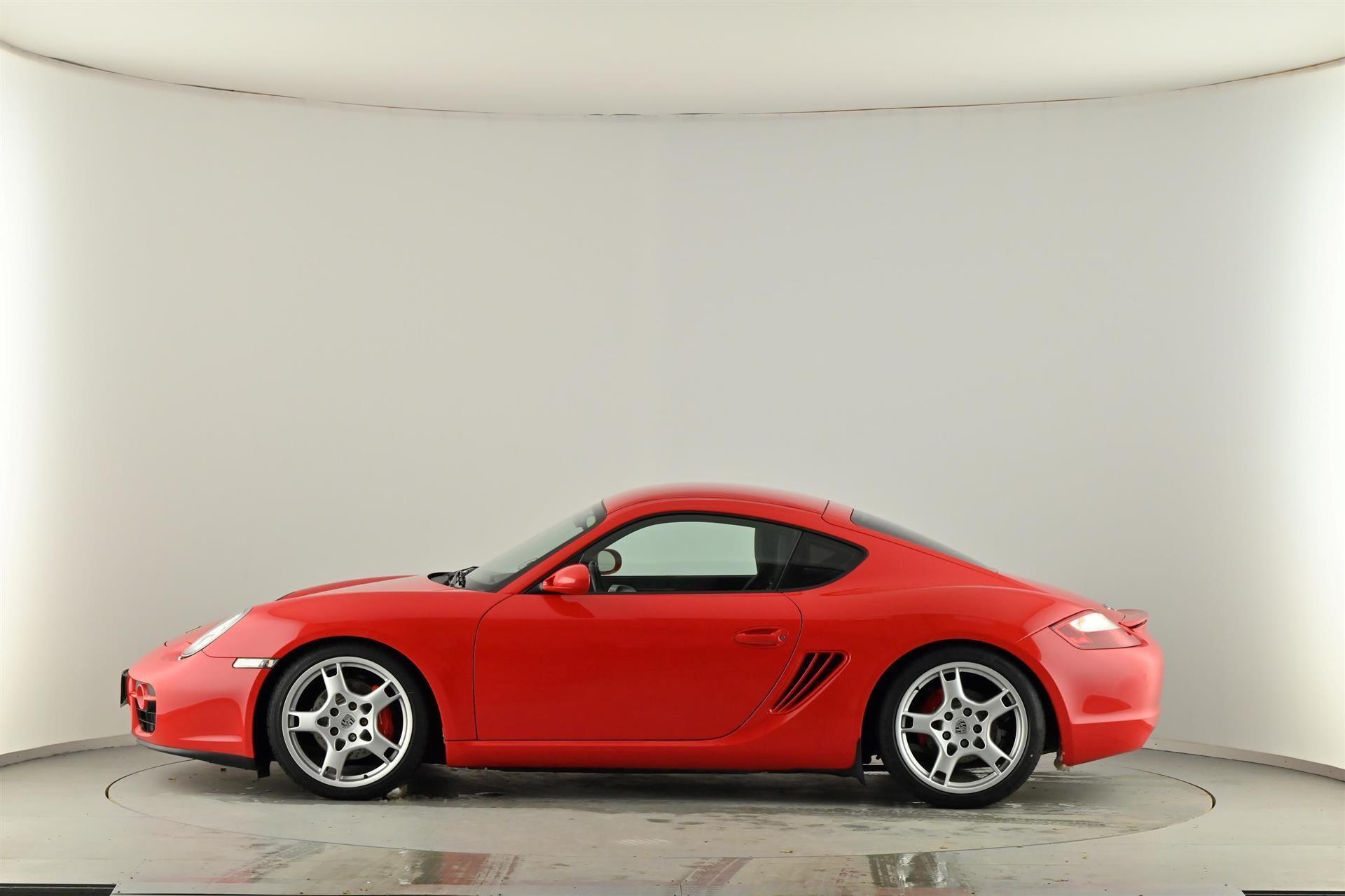Rød Porsche Cayman fra 2006
