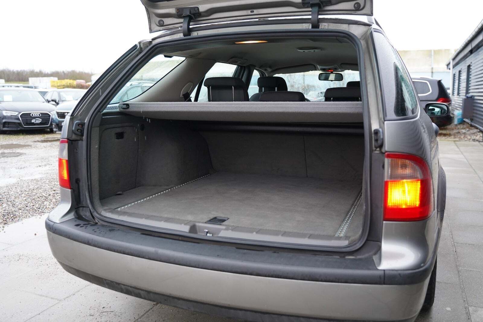 Beige Saab 9-5 fra 2003