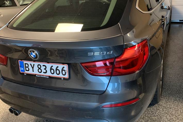 Grå BMW 320 Gran Turismo fra 2018