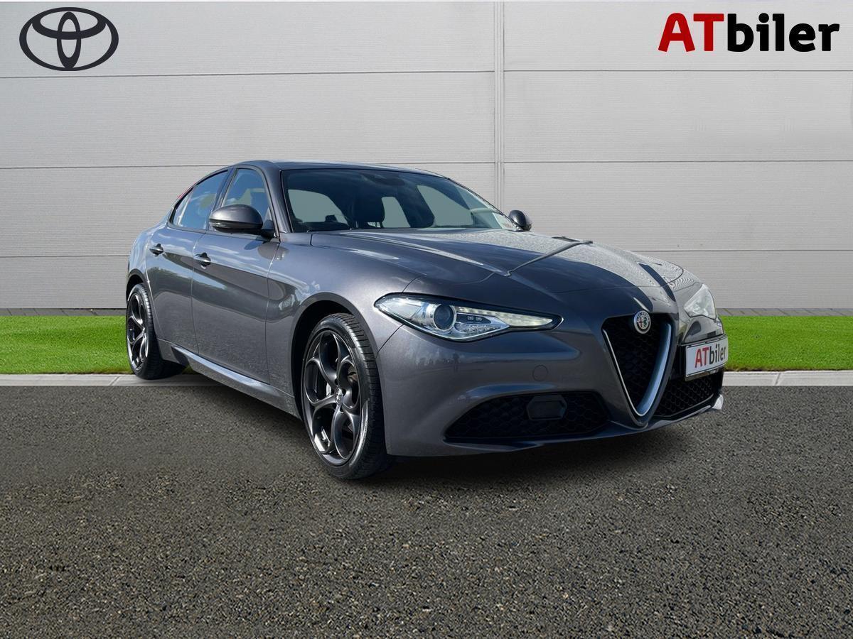 Sort Alfa Romeo Giulia fra 2019