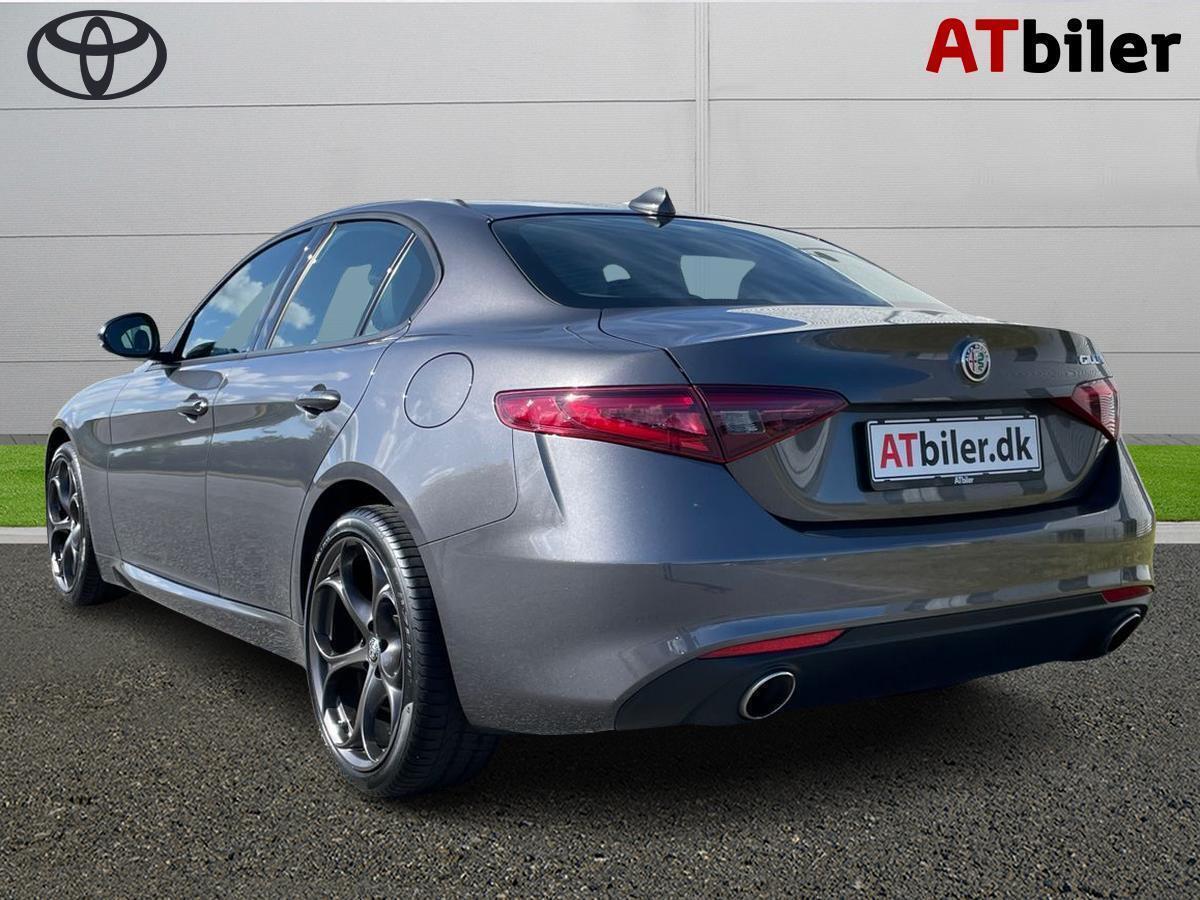 Sort Alfa Romeo Giulia fra 2019