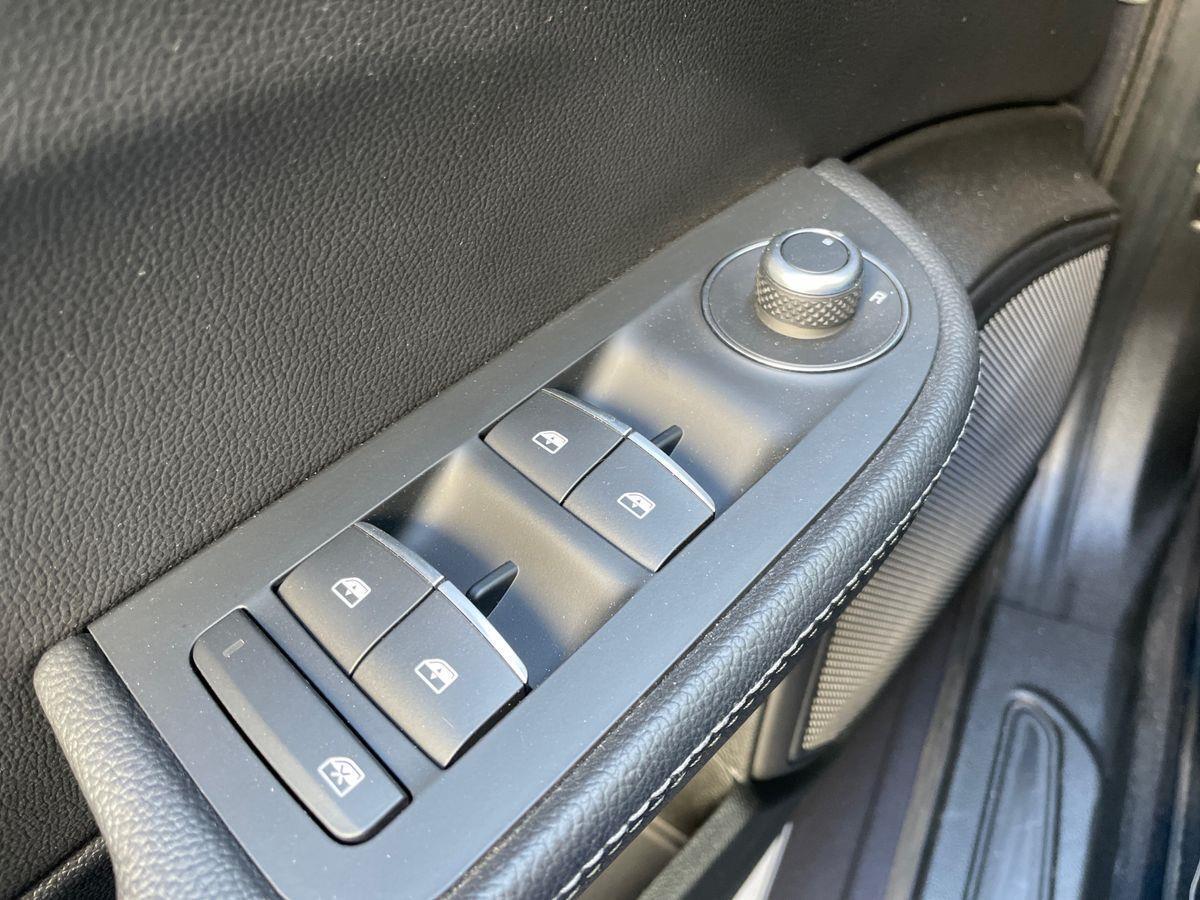 Sort Alfa Romeo Giulia fra 2019