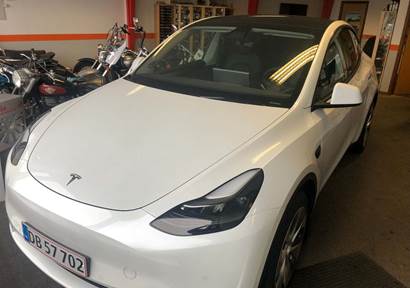 Tesla Model Y Long Range AWD