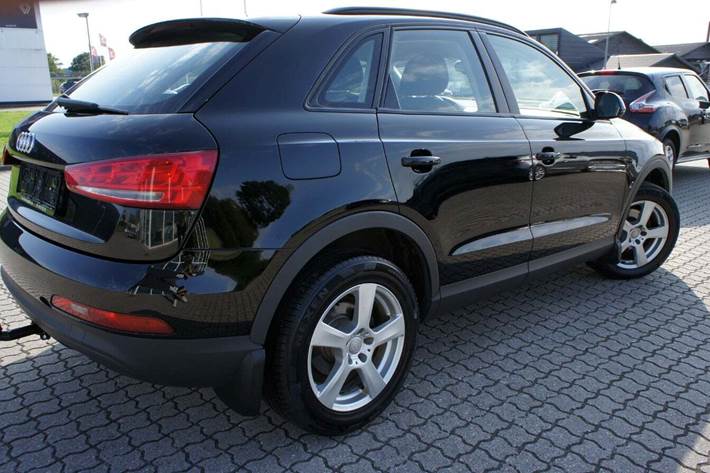 Sort Audi Q3 fra 2013