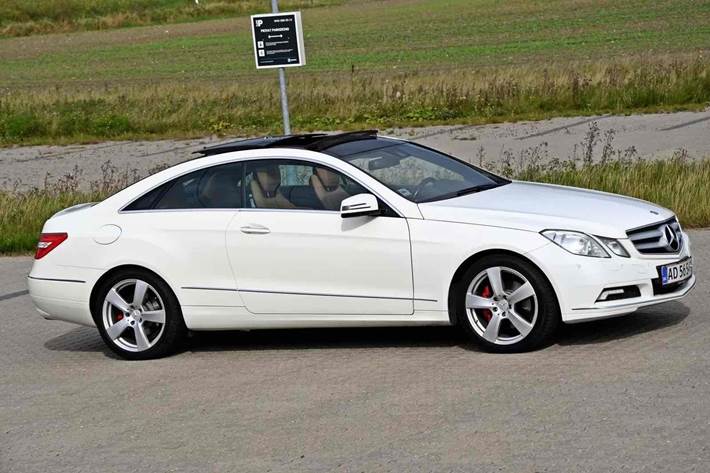 Hvid Mercedes E350 d fra 2010