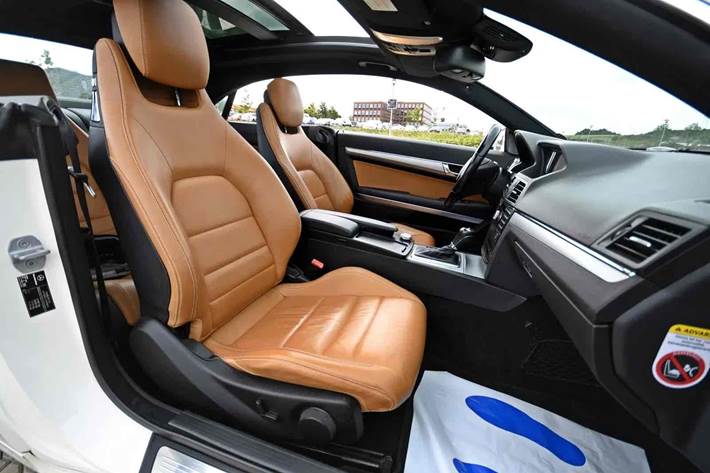 Hvid Mercedes E350 d fra 2010