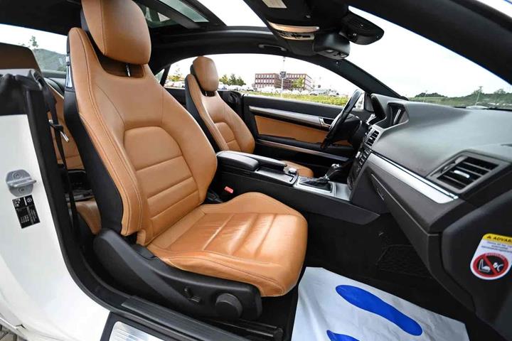 Hvid Mercedes E350 d fra 2010