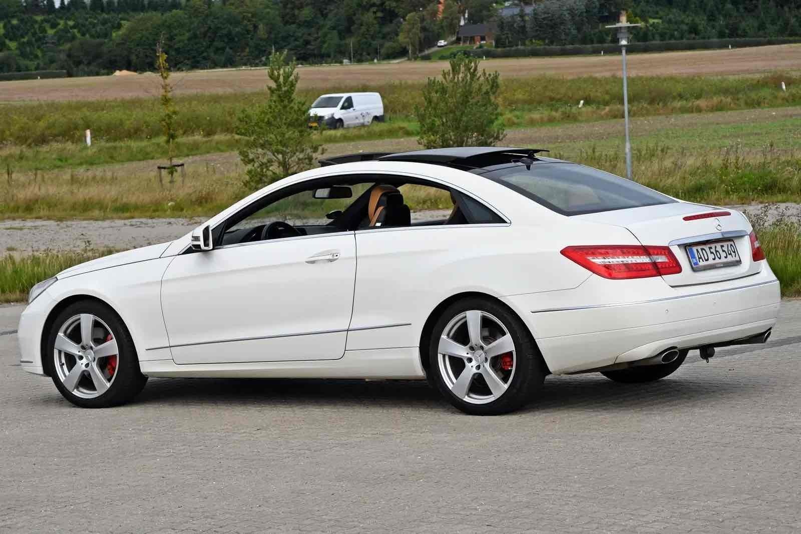 Hvid Mercedes E350 d fra 2010