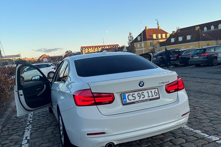 Hvid BMW 3-Serie fra 2016