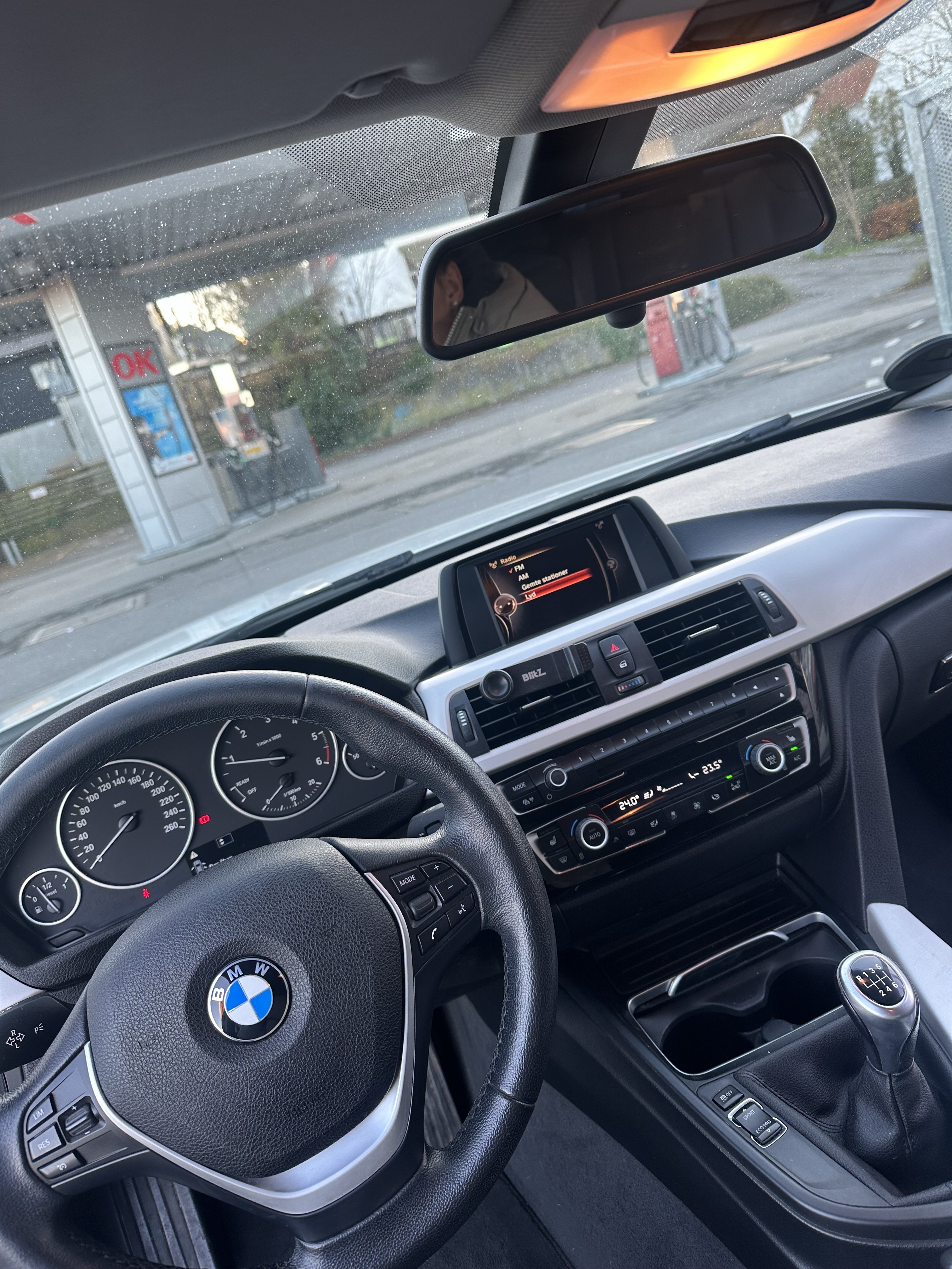 Hvid BMW 3-Serie fra 2016