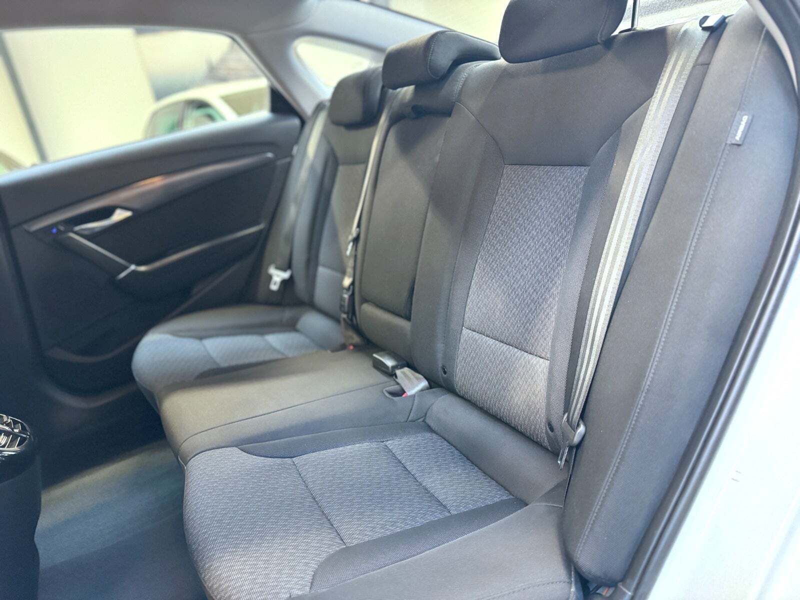 Hvid Hyundai i40 fra 2013