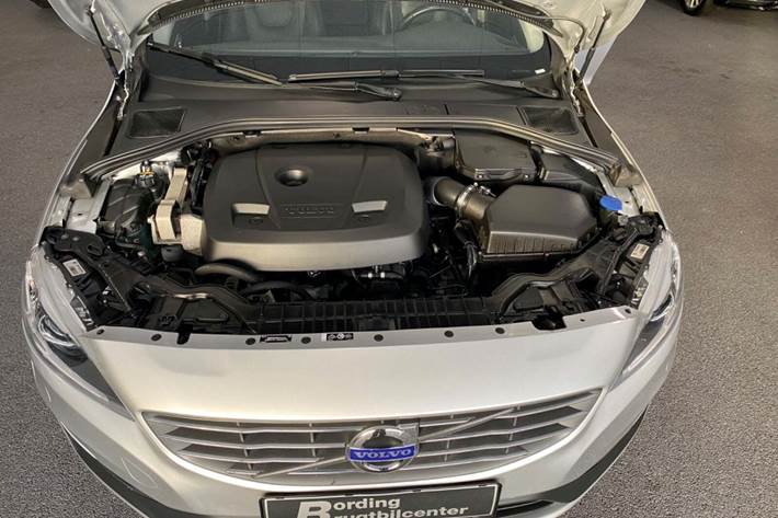 Sølv Volvo V60 fra 2016