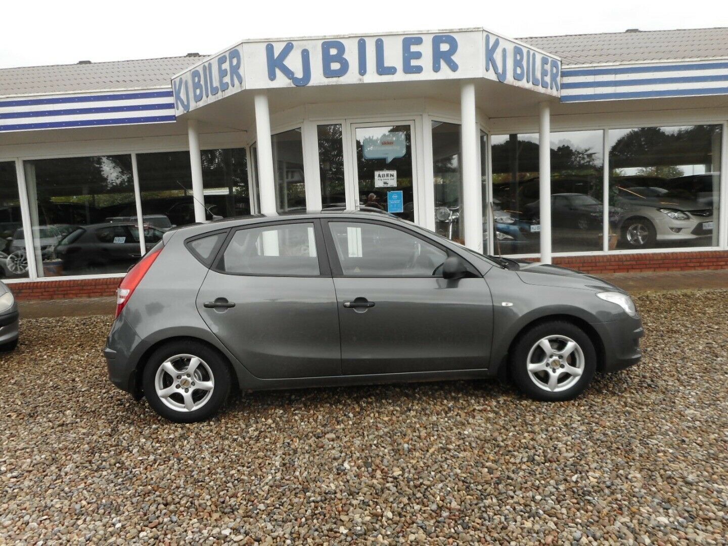 Grå Hyundai i30 fra 2007