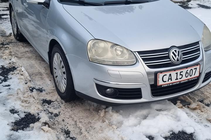 Sølv VW Golf V fra 2007