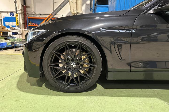 Sort BMW 435d fra 2017