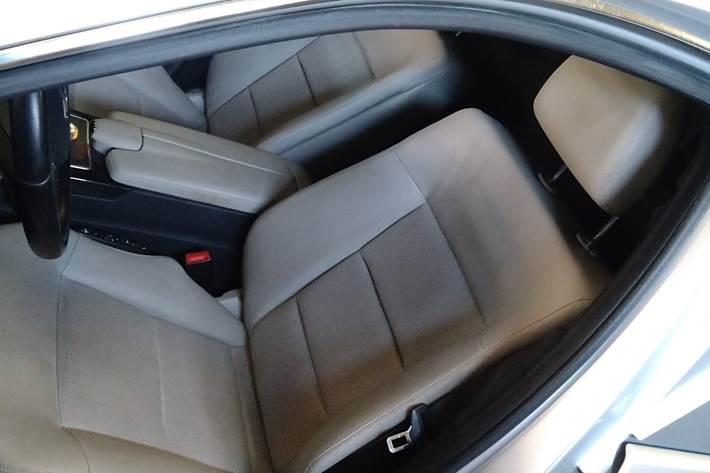 Grå Mercedes C200 d fra 2014