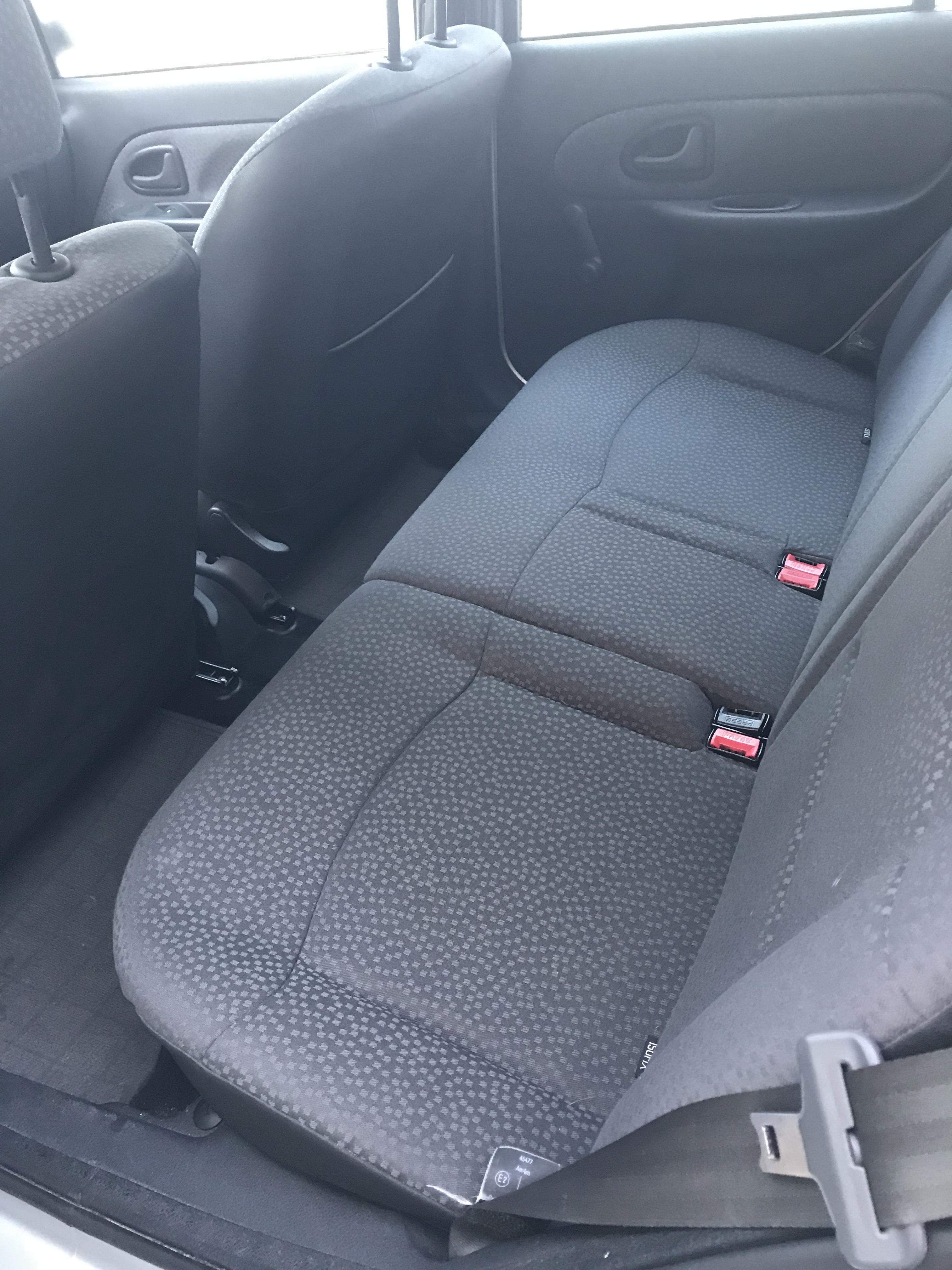 Grå Renault Clio fra 2006