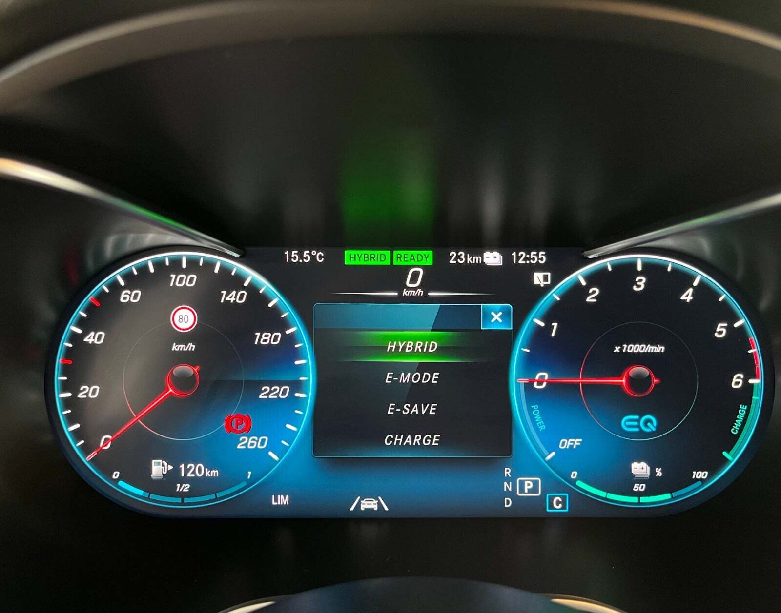 Sort Mercedes C300 de fra 2021