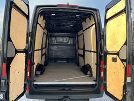 VW Crafter 35 2,0 TDi 177 Kassevogn L3H2