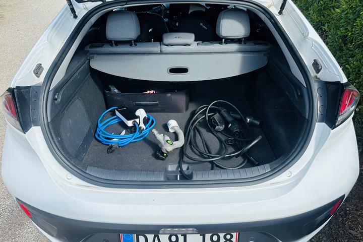 Hvid Hyundai Ioniq fra 2021
