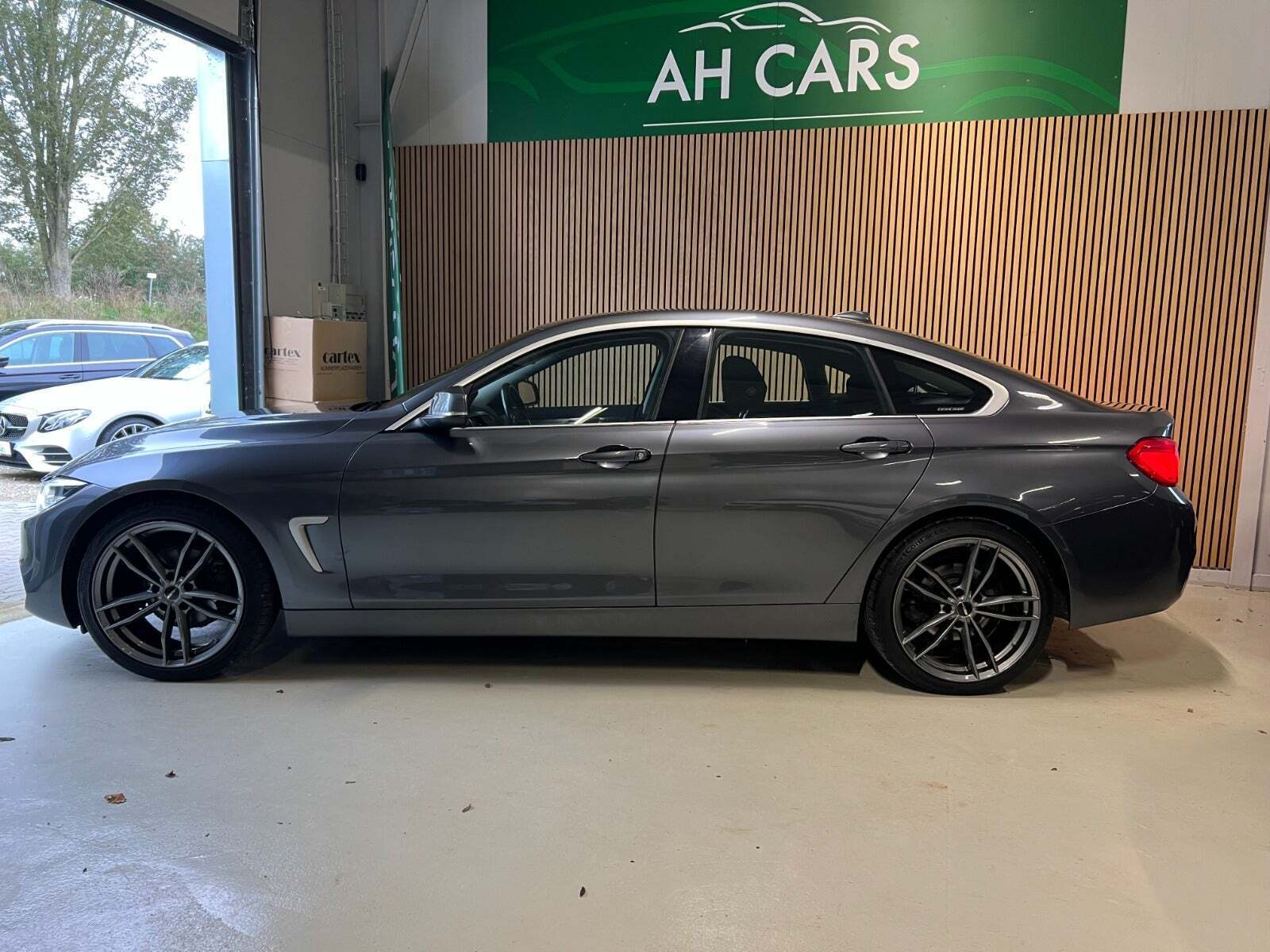 Grå BMW 420d fra 2018