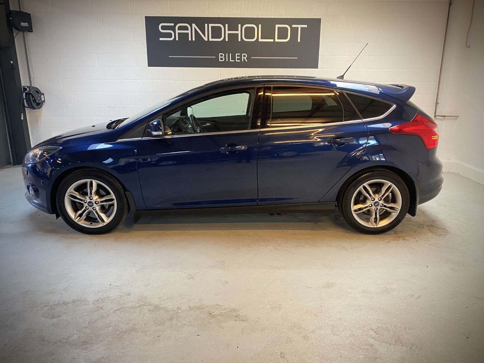 Blå Ford Focus fra 2013