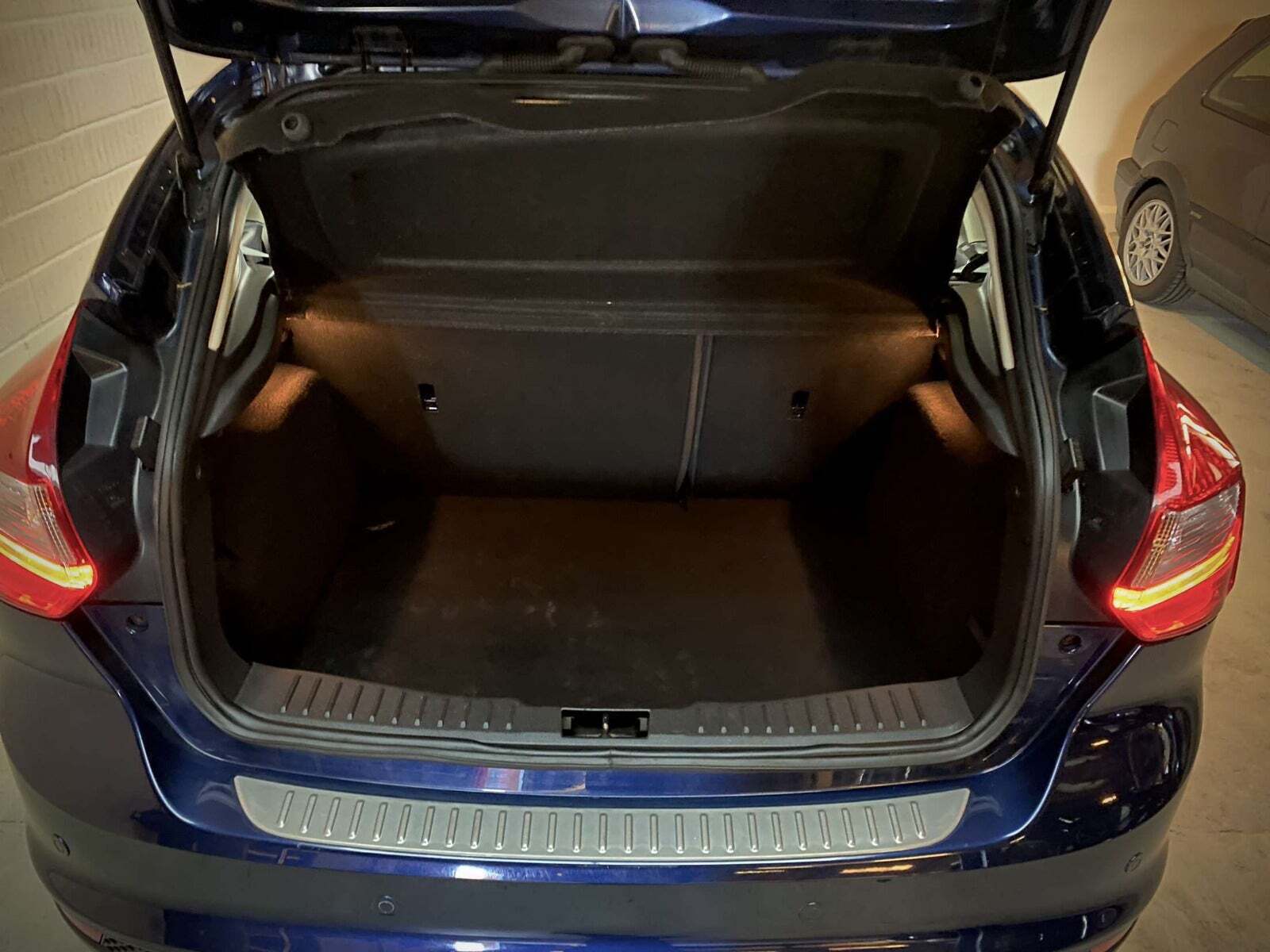 Blå Ford Focus fra 2013