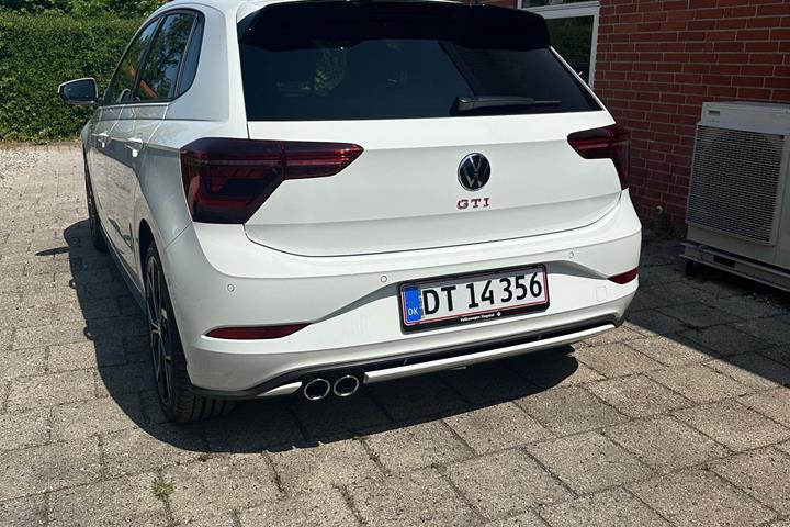 Hvid VW Polo fra 2023