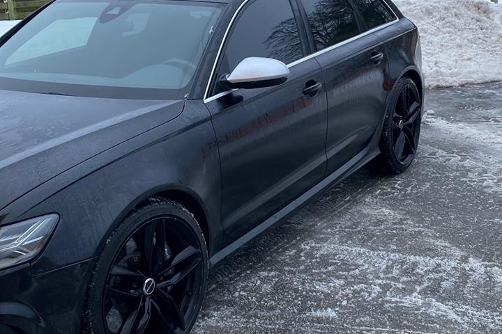 Sort Audi RS6 fra 2016