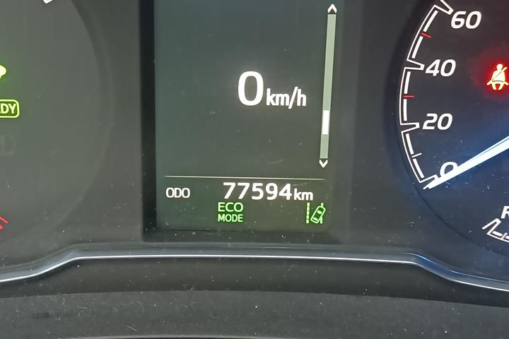 Grå Toyota Yaris fra 2019