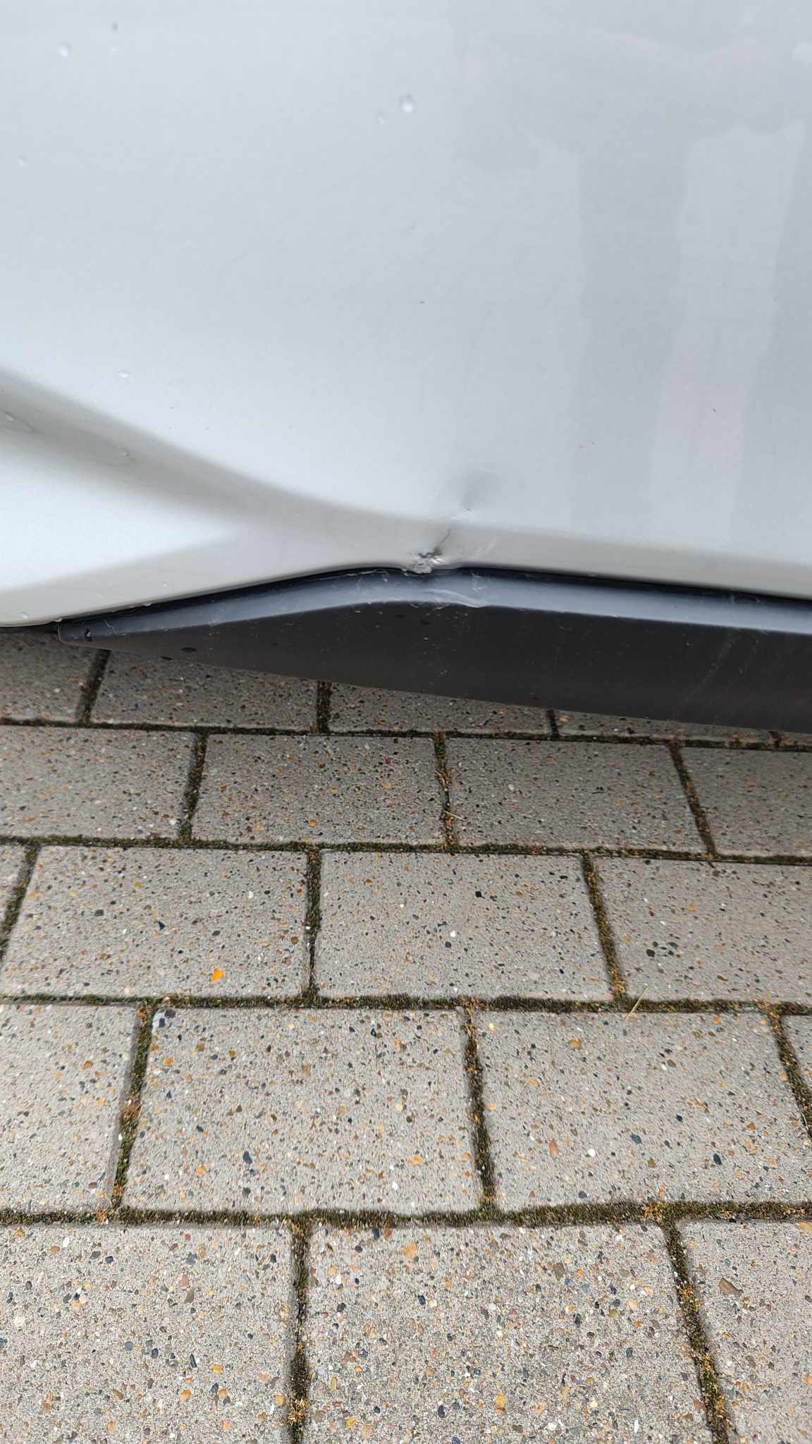 Grå Toyota Yaris fra 2019