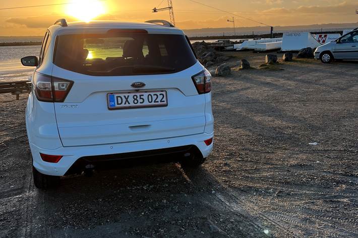 Hvid Ford Kuga fra 2018