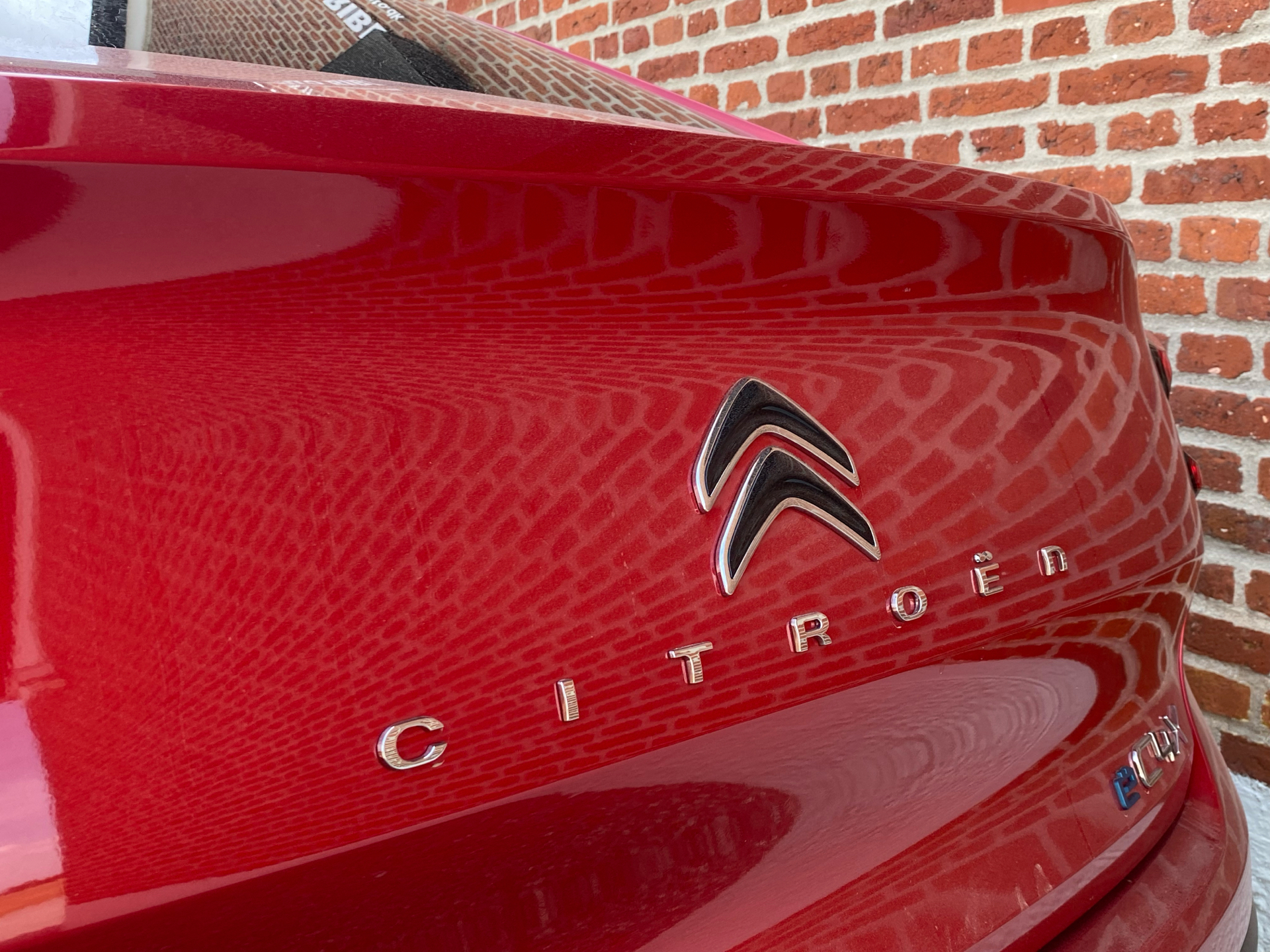 Rød Citroën ë-C4 X fra 2023