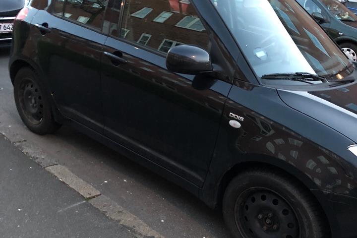 Sort Suzuki Swift fra 2008