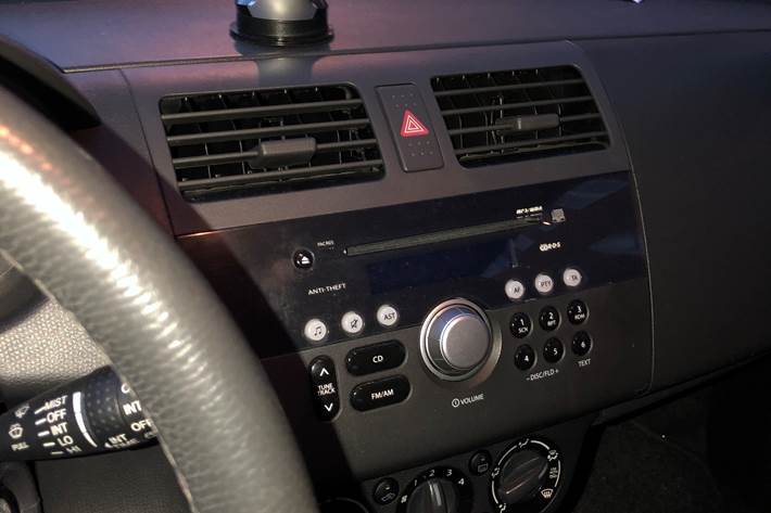 Sort Suzuki Swift fra 2008